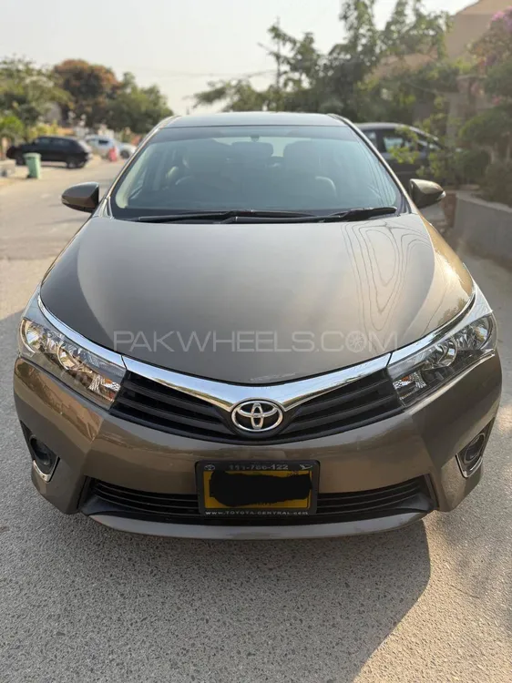 Toyota Corolla 2015 for Sale in Karachi Image-1