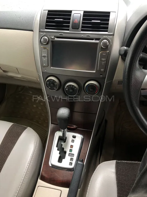 Toyota Corolla 2016 for Sale in Karachi Image-1