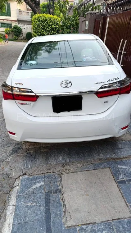 Toyota Corolla 2018 for Sale in Lahore Image-1
