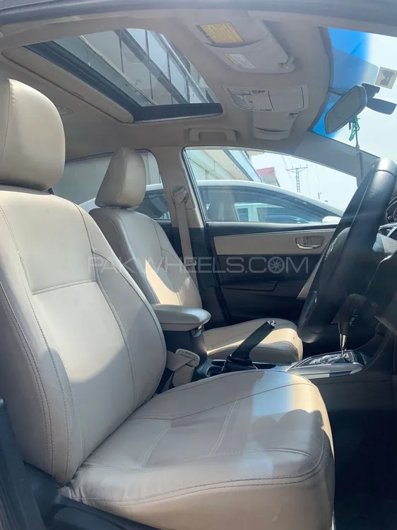 Toyota Corolla 2014 for Sale in Dera ismail khan Image-1
