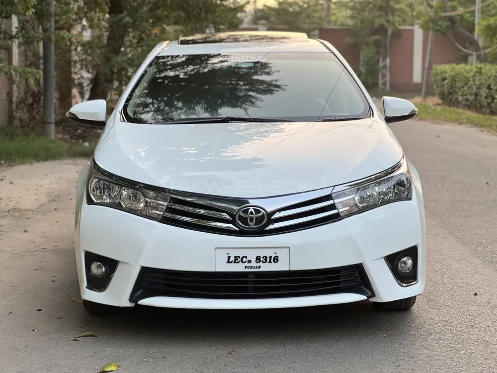 Toyota Corolla 2015 for Sale in Multan Image-1