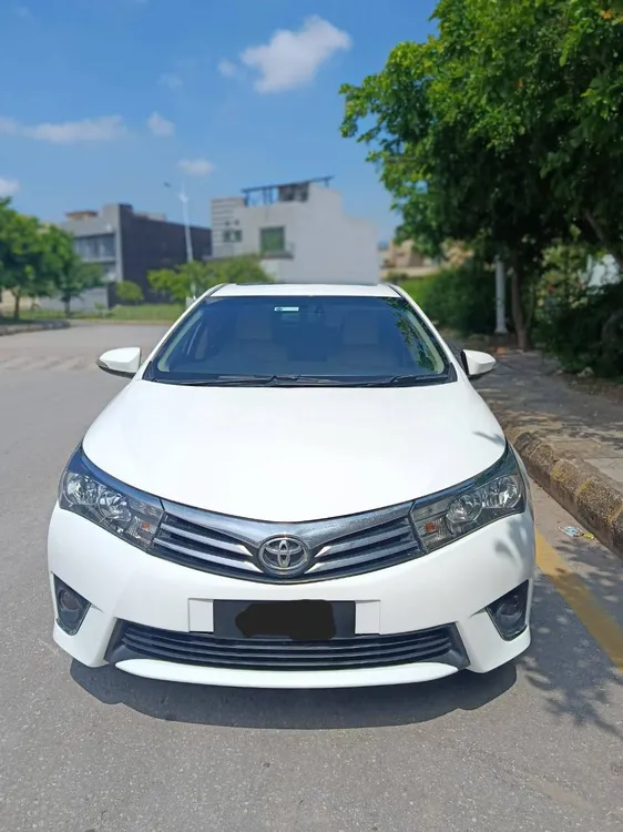 Toyota Corolla 2017 for Sale in Islamabad Image-1