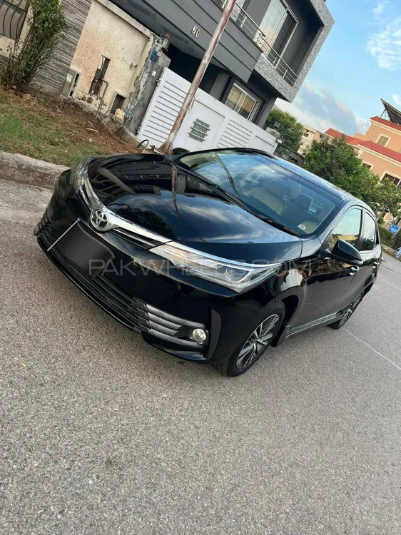 Toyota Corolla 2019 for Sale in Islamabad Image-1