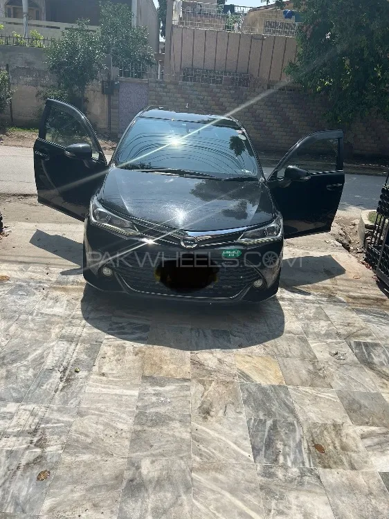 Toyota Corolla Axio 2015 for Sale in Peshawar Image-1