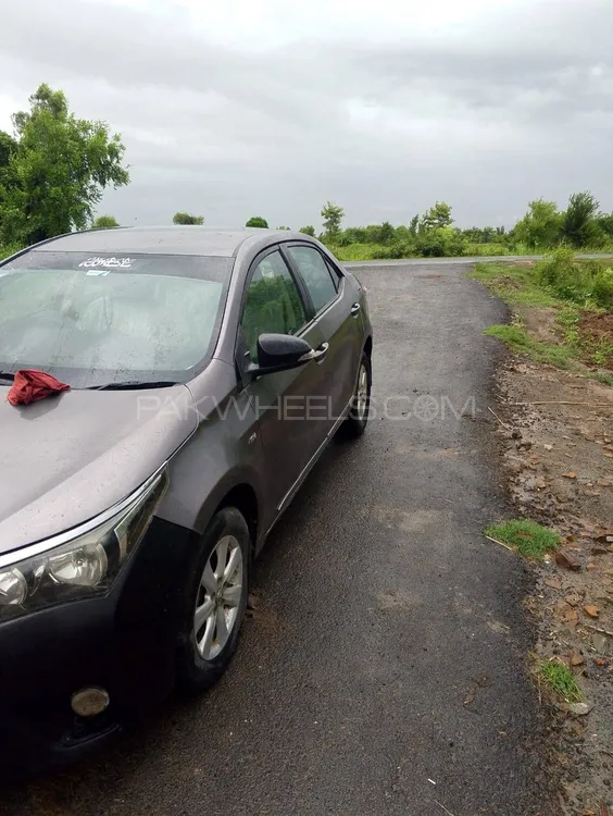 Toyota Corolla 2015 for Sale in Kot Momin Image-1
