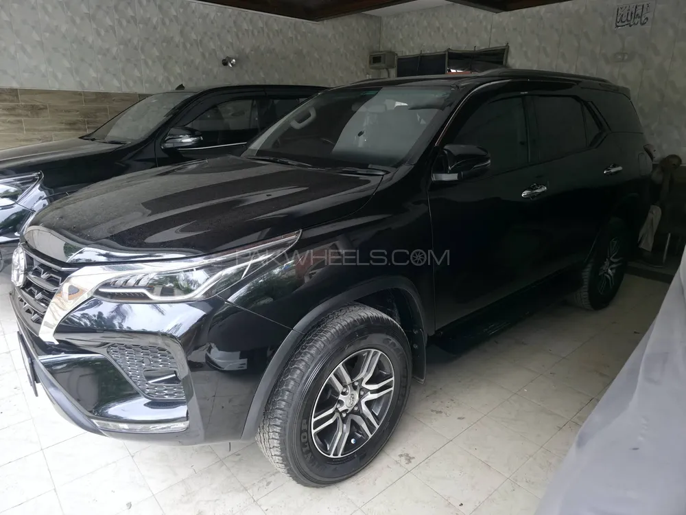 Toyota Fortuner 2022 for Sale in Lahore Image-1