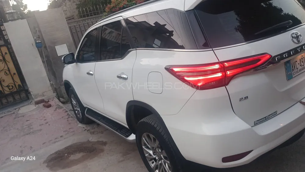 Toyota Fortuner 2021 for Sale in Sargodha Image-1