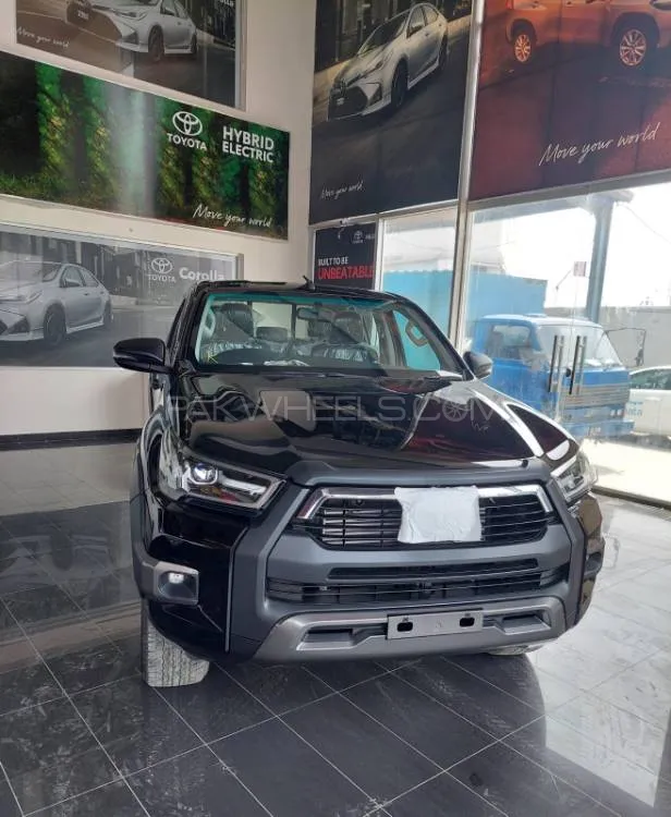Toyota Hilux 2025 for Sale in Karachi Image-1