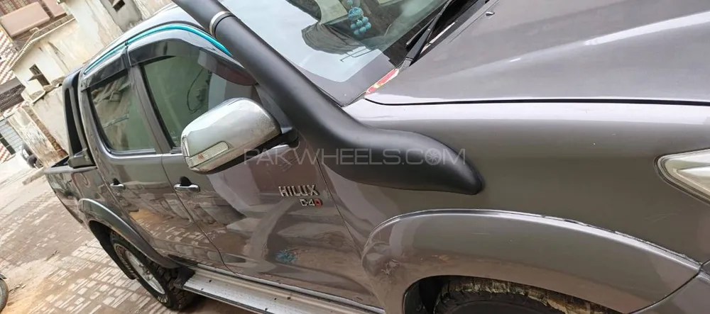 Toyota Hilux 2012 for Sale in Karachi Image-1