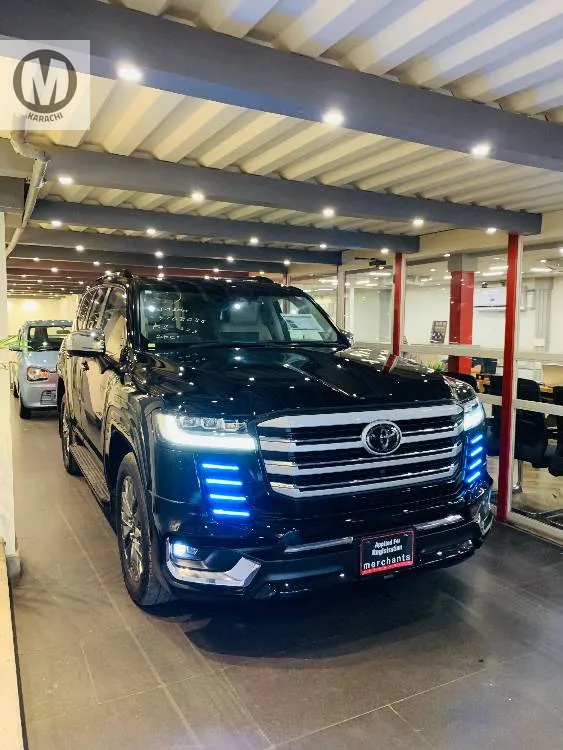 Toyota Land Cruiser 2023 for Sale in Karachi Image-1
