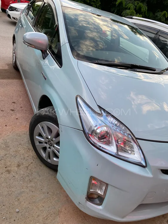 Toyota Prius 2011 for Sale in Islamabad Image-1
