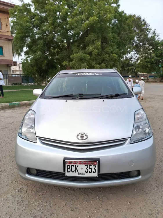 Toyota Prius 2011 for Sale in Karachi Image-1