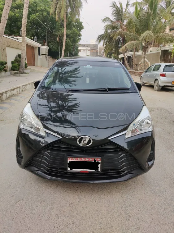 Toyota Vitz 2017 for Sale in Karachi Image-1