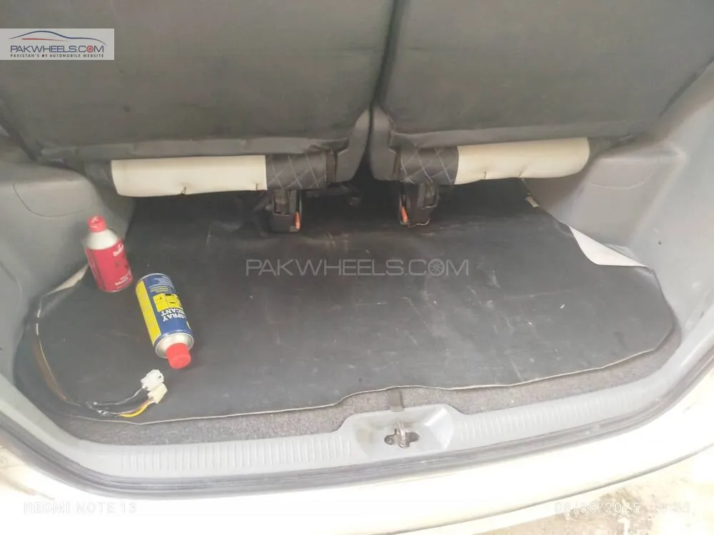 Toyota Voxy 2004 for Sale in Karachi Toyota Voxy 2004 for Sale in Karachi Image-9