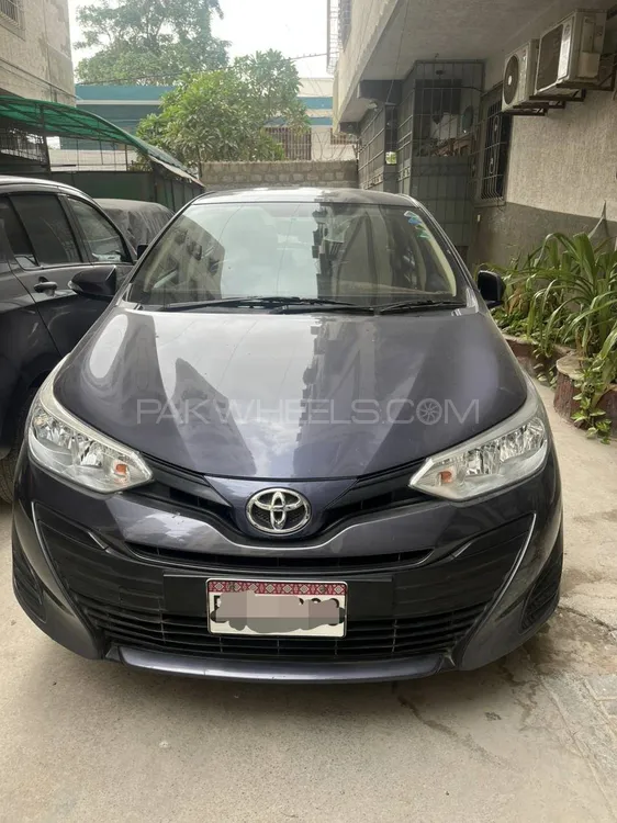 Toyota Yaris Sedan 2021 for Sale in Karachi Image-1