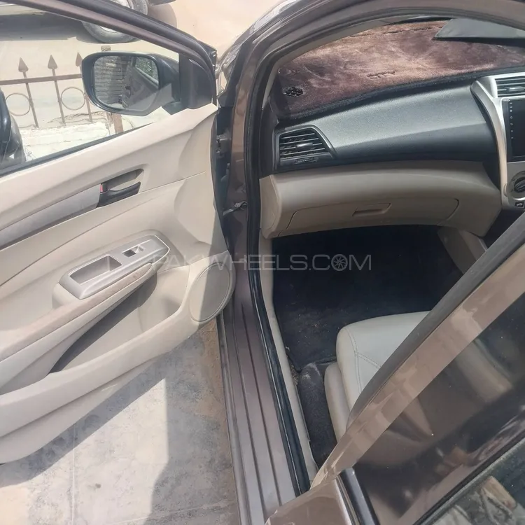 Honda City 2016 for Sale in Karachi Image-1