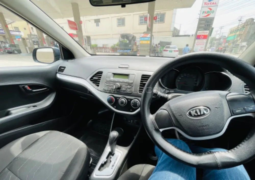 KIA Picanto 2023 for Sale in Lahore Image-1