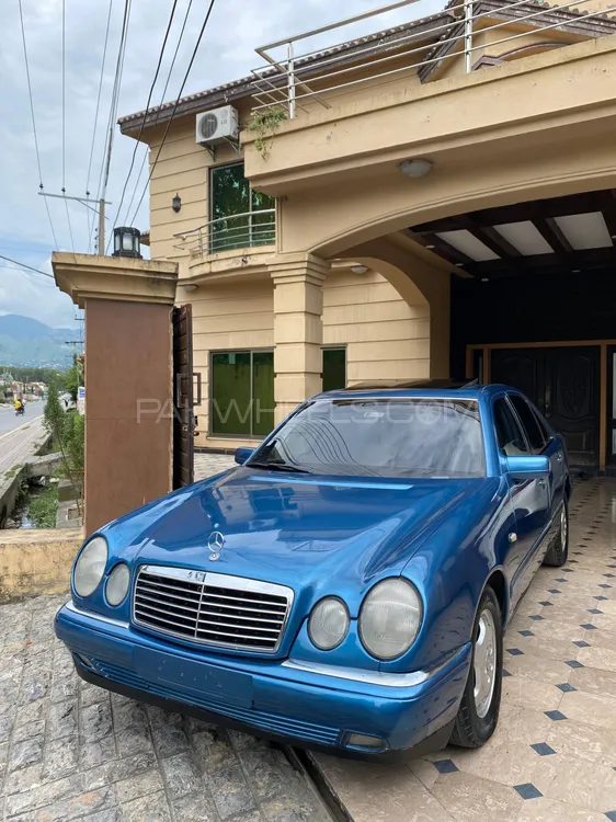 Mercedes Benz E Class 1996 for Sale in Abbottabad Image-1