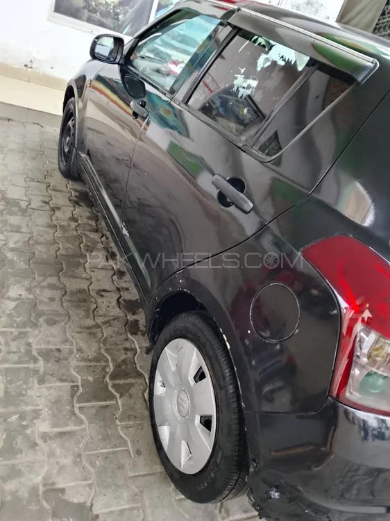 Suzuki Swift 2011 for Sale in Faisalabad Image-1
