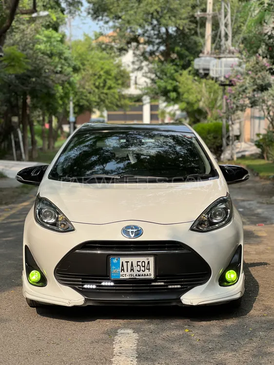 Toyota Aqua 2017 for Sale in Peshawar Image-1