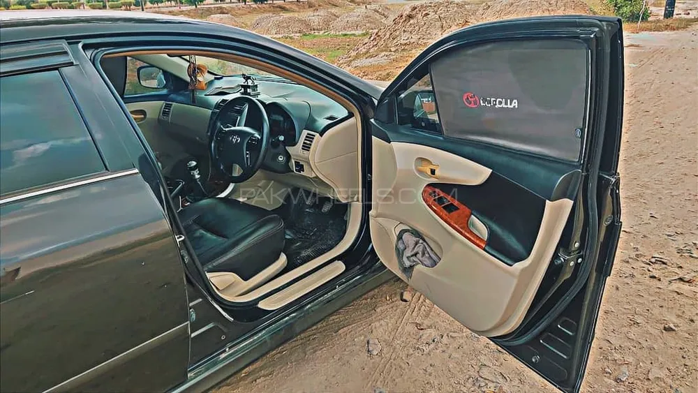 Toyota Corolla 2013 for Sale in Arifwala Image-1