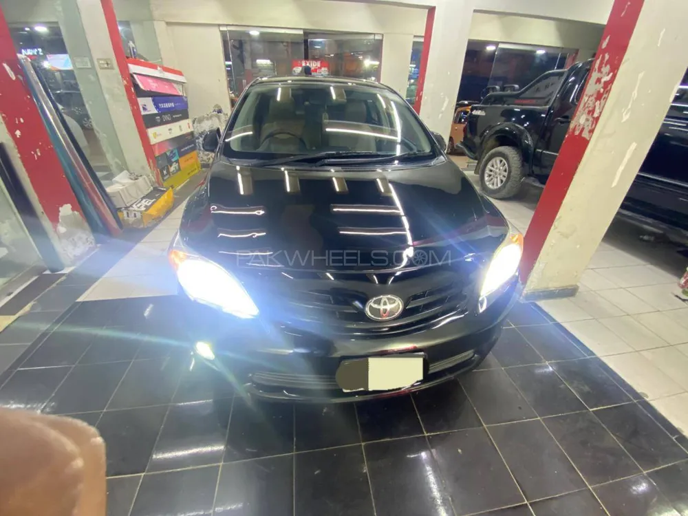 Toyota Corolla 2013 for Sale in Karachi Image-1