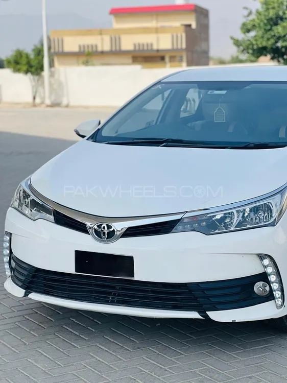 Toyota Corolla 2018 for Sale in Peshawar Image-1