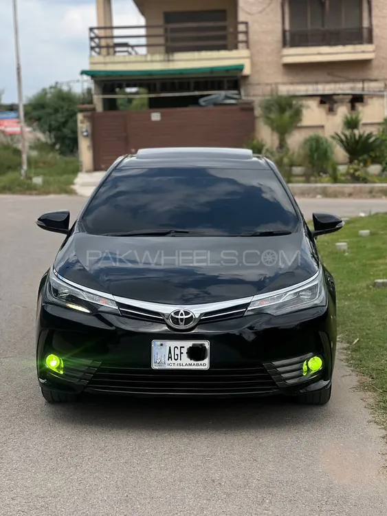 Toyota Corolla 2017 for Sale in Islamabad Image-1