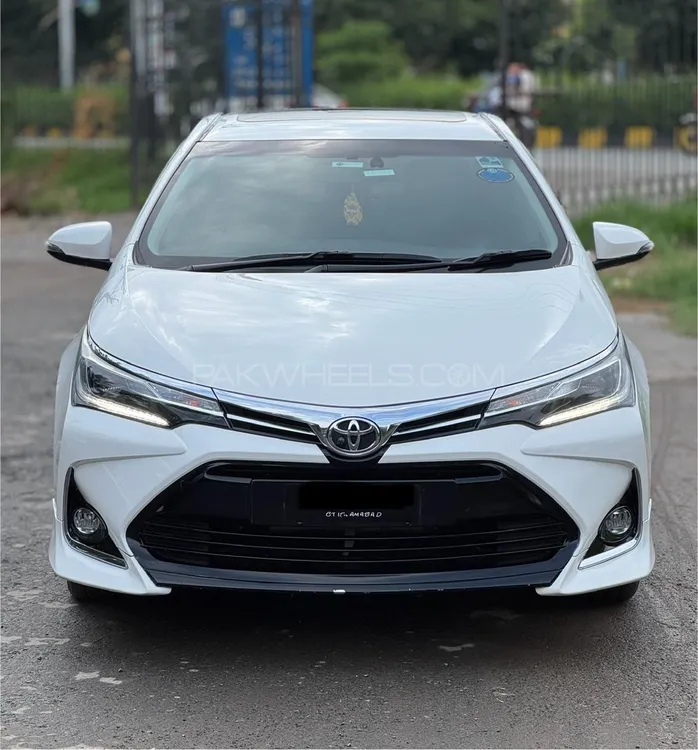 Toyota Corolla 2021 for Sale in Faisalabad Image-1