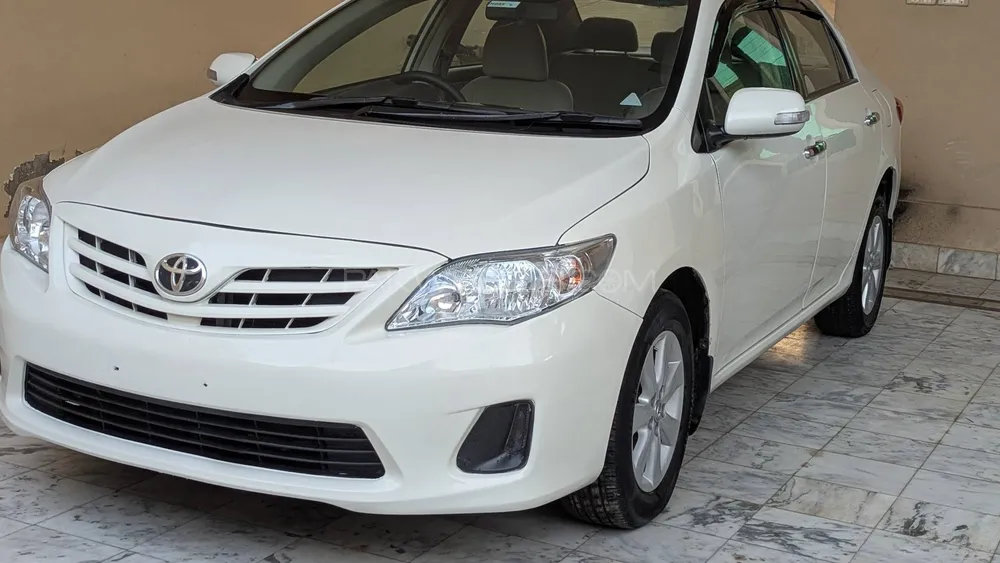 Toyota Corolla 2013 for Sale in Mandi bahauddin Image-1
