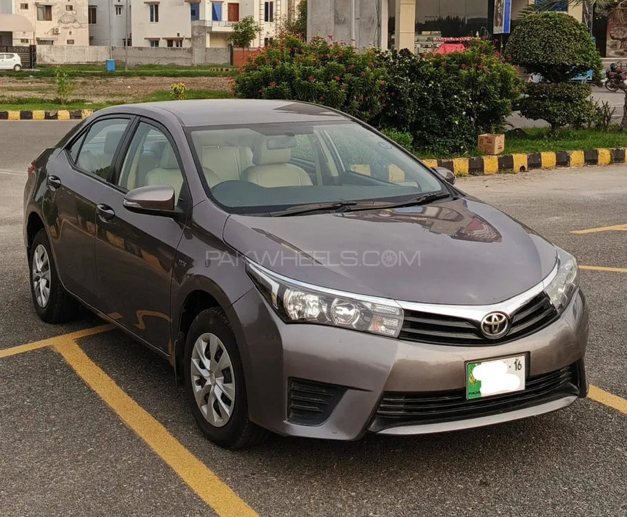 Toyota Corolla 2016 for Sale in Faisalabad Image-1