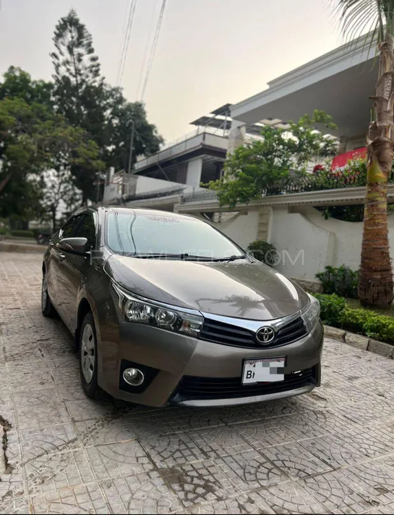 Toyota Corolla 2017 for Sale in Lahore Image-1