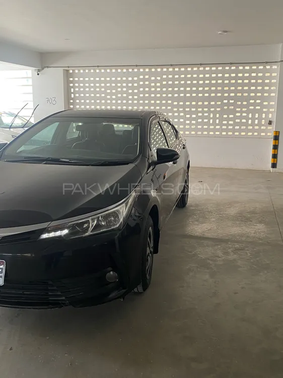 Toyota Corolla 2018 for Sale in Karachi Image-1