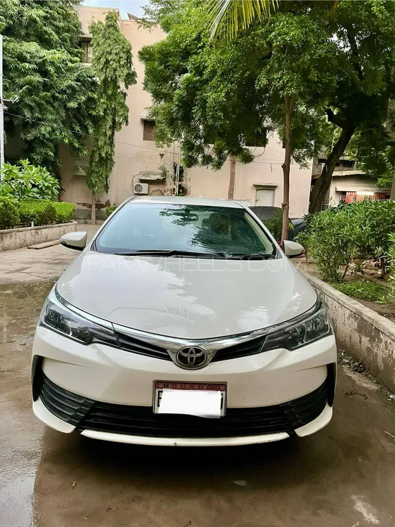 Toyota Corolla 2018 for Sale in Karachi Image-1