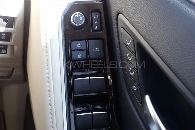 Toyota Land Cruiser 2022 for Sale in Jhelum Toyota Land Cruiser 2022 for Sale in Jhelum Image-15