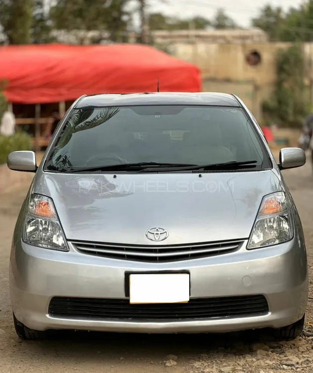 Toyota Prius 2010 for Sale in Karachi Image-1
