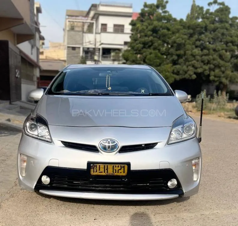 Toyota Prius 2014 for Sale in Karachi Image-1