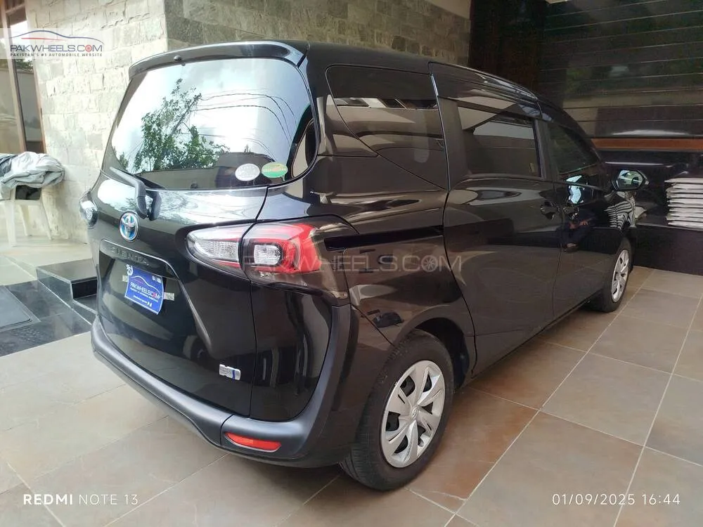 Toyota Sienta 2019 for Sale in Karachi Toyota Sienta 2019 for Sale in Karachi Image-5