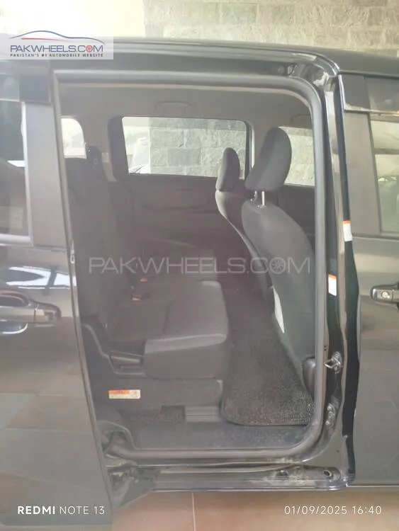 Toyota Sienta 2019 for Sale in Karachi Toyota Sienta 2019 for Sale in Karachi Image-11