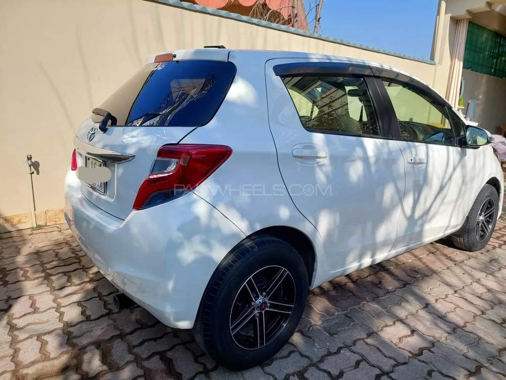 Toyota Vitz 2014 for Sale in Abbottabad Image-1