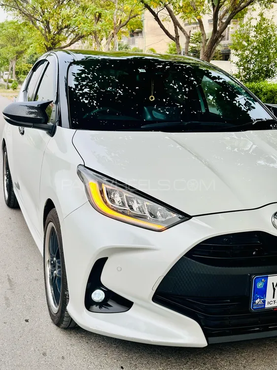 Toyota Yaris Hatchback 2022 for Sale in Peshawar Image-1