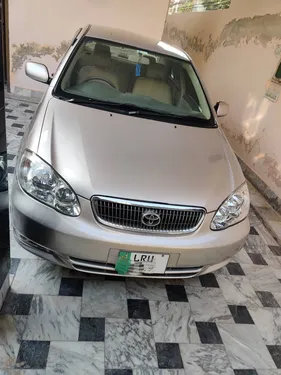 Toyota Corolla SE Saloon 2003