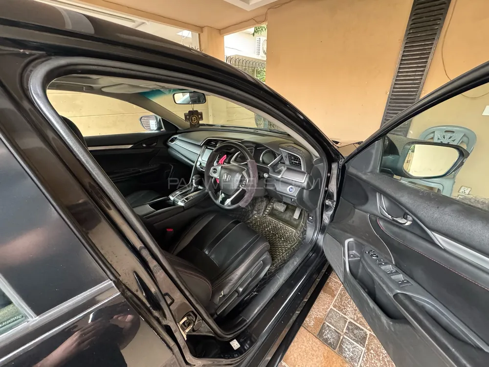 Honda Civic 2016 for Sale in Lahore Image-1