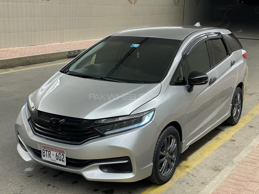 Honda Fit 2015 for Sale in Karachi Image-1