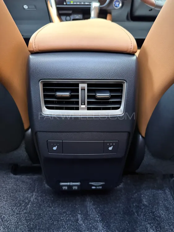 Lexus RX Series 2020 for Sale in Lahore Lexus RX Series 2020 for Sale in Lahore Image-10