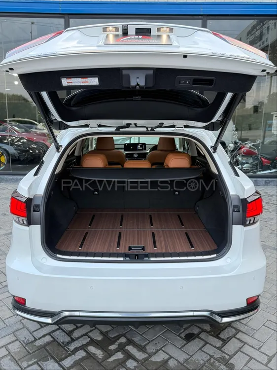 Lexus RX Series 2020 for Sale in Lahore Lexus RX Series 2020 for Sale in Lahore Image-17
