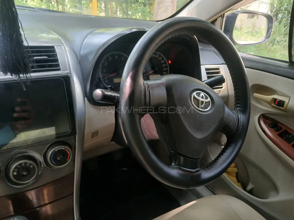 Toyota Corolla 2011 for Sale in Islamabad Image-1
