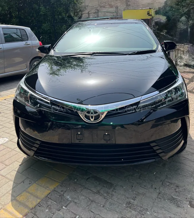 Toyota Corolla 2017 for Sale in Multan Image-1