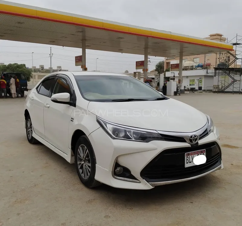 Toyota Corolla 2018 for Sale in Karachi Image-1