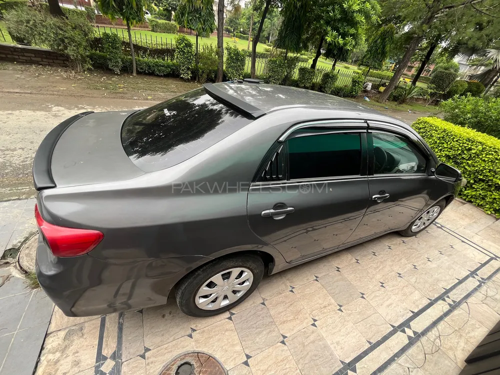 Toyota Corolla 2013 for Sale in Lahore Image-1